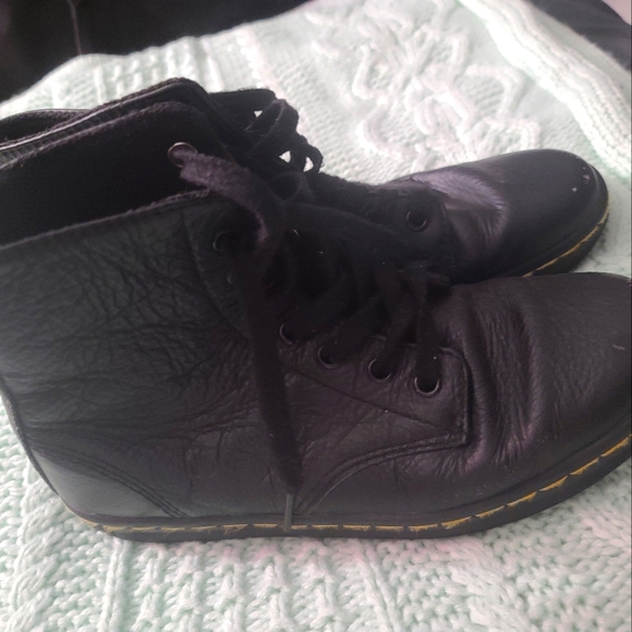 Doc Martens Boots Size 6 - Picture 5 of 7